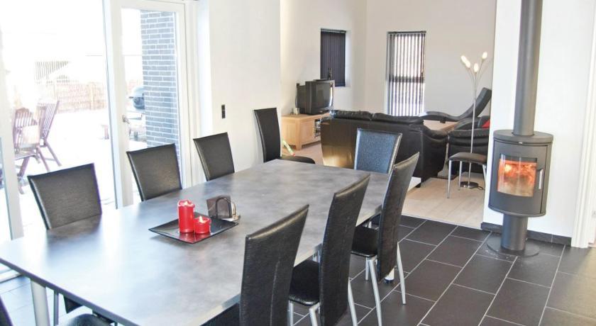 8 Person Holiday Home In Hovborg Rom bilde